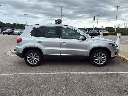 Used 2017 Volkswagen Tiguan Wolfsburg Edition AWD/4WD image 16