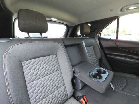 Used 2019 Chevrolet Equinox LT image 17