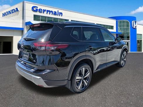 Used 2025 Nissan Rogue SL FWD image 5