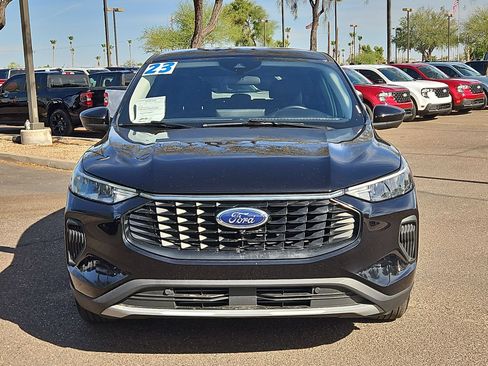 Used 2023 Ford Escape Active w/ Tech Pack #2 FWD image 2