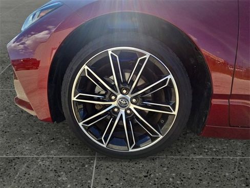 Used 2019 Toyota Avalon Touring image 17