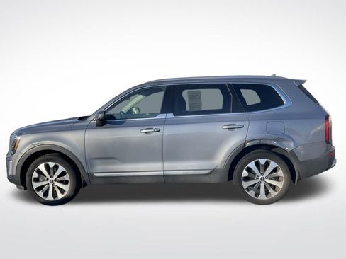 Used 2022 Kia Telluride S image 2