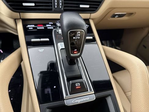 Certified 2021 Porsche Cayenne E-Hybrid AWD/4WD image 33