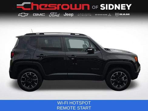 Used 2023 Jeep Renegade Latitude AWD/4WD image 4