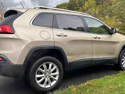 Used 2014 Jeep Cherokee Limited w/ Trailer Tow Group image 4