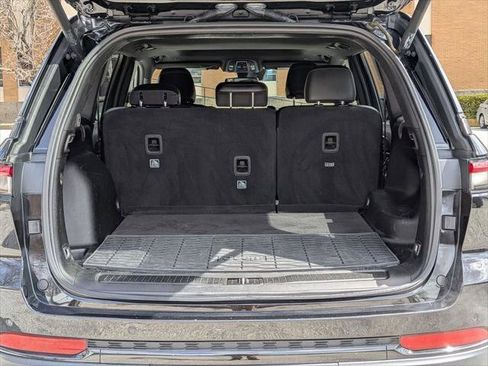 Certified 2023 Jeep Grand Cherokee Altitude AWD/4WD image 6
