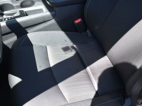 Used 2025 Nissan Altima 2.5 SV FWD image 11