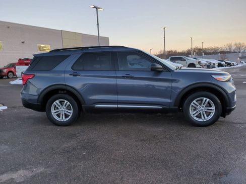 Certified 2021 Ford Explorer XLT w/ Equipment Group 202A image 9