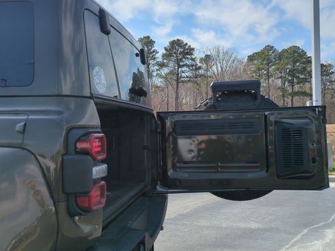 Used 2024 Ford Bronco Raptor image 31