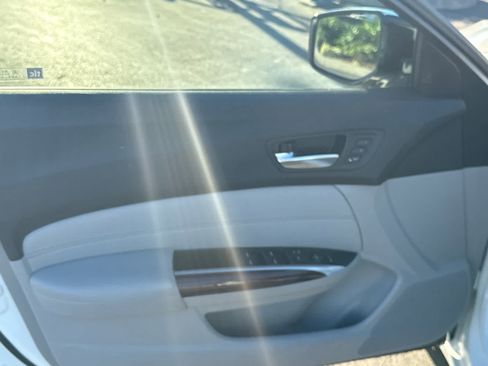 Used 2015 Acura TLX w/ Technology Package image 23