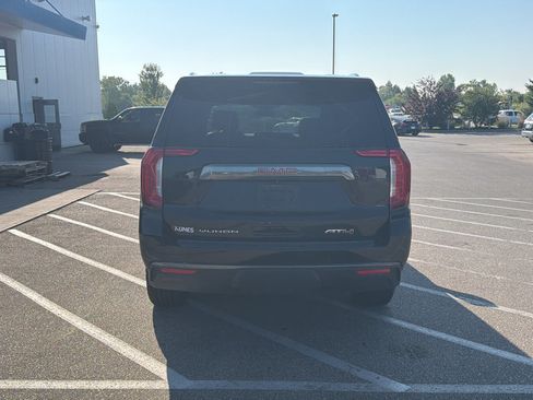 Used 2023 GMC Yukon AT4 AWD/4WD image 4