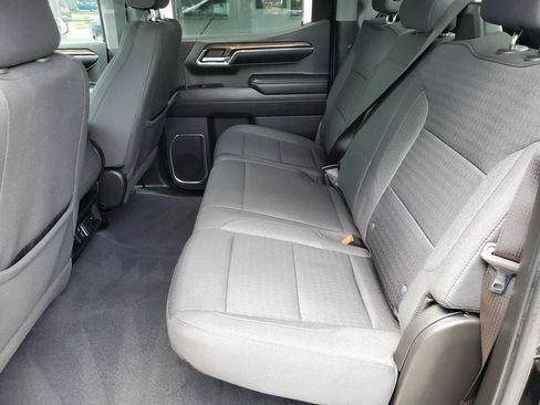 Used 2023 Chevrolet Silverado 1500 LT AWD/4WD image 15