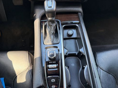 Used 2016 Volvo XC90 T6 Momentum image 20