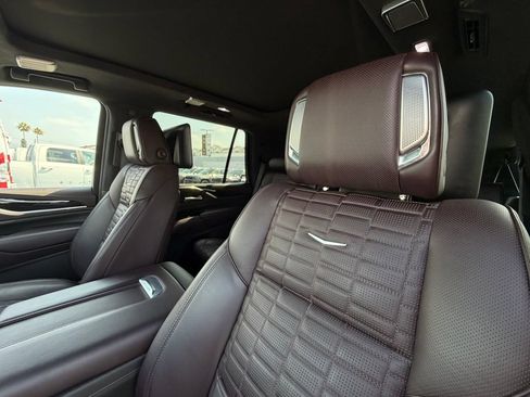 Used 2024 Cadillac Escalade V AWD/4WD image 23