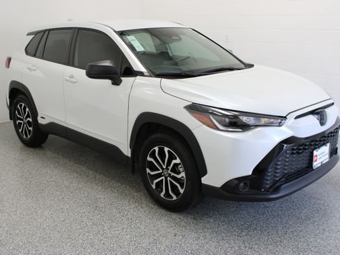 Certified 2024 Toyota Corolla Cross AWD Hybrid image 4