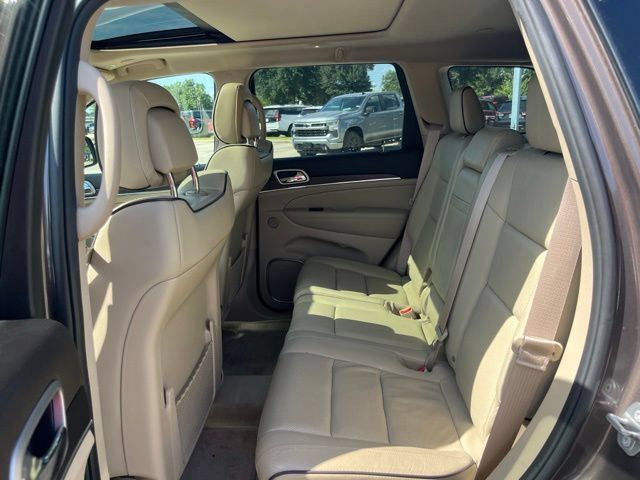 Used 2018 Jeep Grand Cherokee Overland RWD image 27