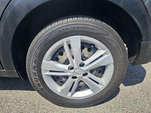 Used 2024 Nissan Kicks S FWD image 12