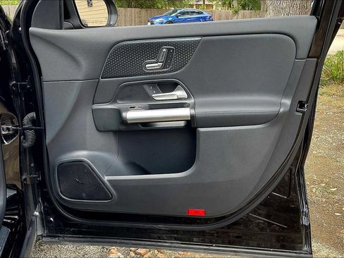 Certified 2025 Mercedes-Benz GLA 250 image 18