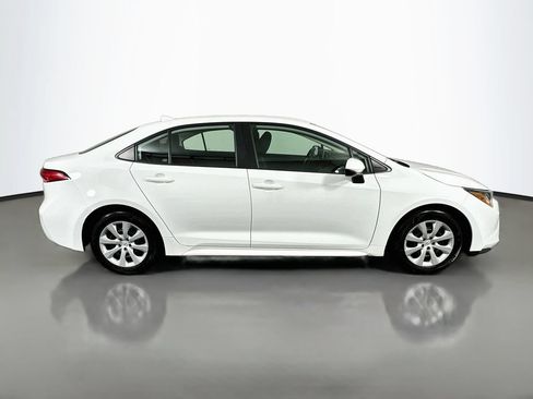Used 2024 Toyota Corolla LE FWD image 4