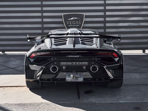 Used 2023 Lamborghini Huracan STO image 28