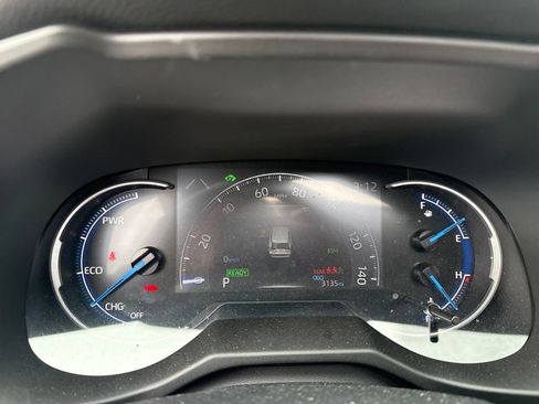 Used 2025 Toyota RAV4 XLE w/ Convenience Package AWD/4WD image 8