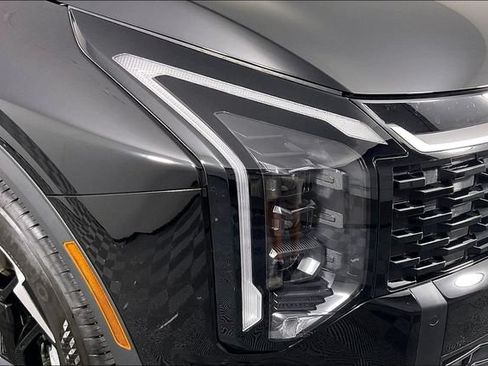 Certified 2026 Kia Sportage EX FWD image 28