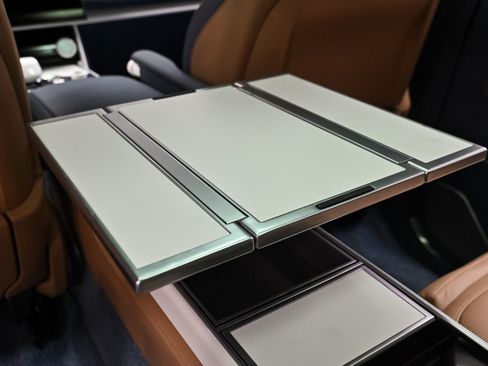 Used 2023 Land Rover Range Rover LWB SV Autobiography image 39