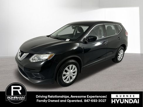 Used 2016 Nissan Rogue S image 2