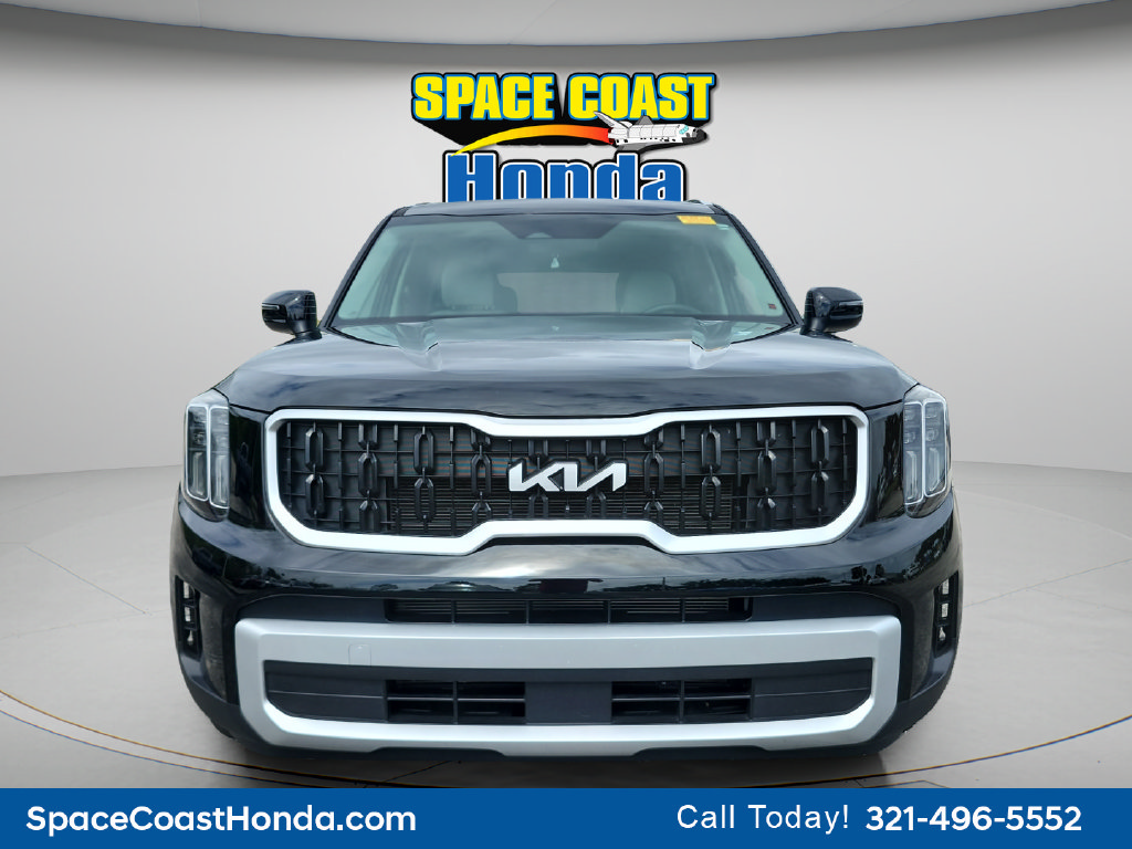 Used 2024 Kia Telluride EX w/ EX Captain's Chair Package FWD image 11