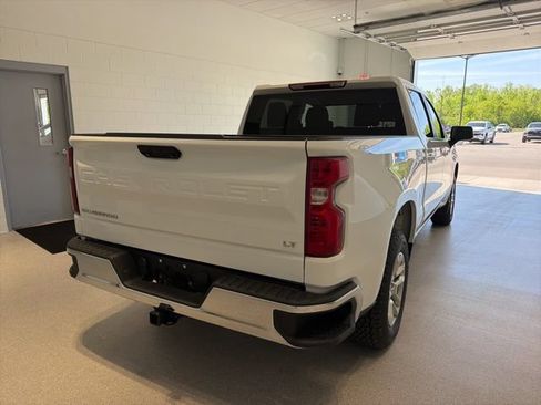 Used 2022 Chevrolet Silverado 1500 LT AWD/4WD image 6
