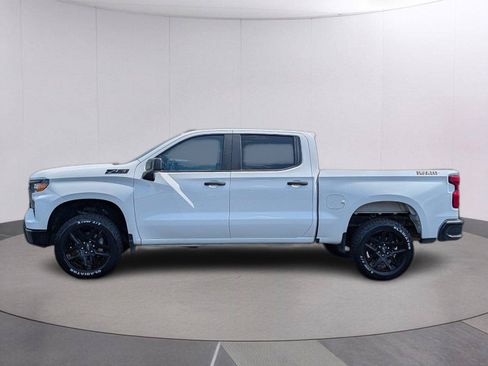 Used 2023 Chevrolet Silverado 1500 Custom Trail Boss w/ LPO, Dark Essentials Package AWD/4WD image 2
