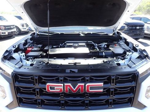 Used 2024 GMC Canyon Elevation w/ Convenience Package AWD/4WD image 15
