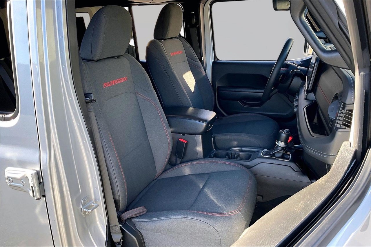 Used 2024 Jeep Wrangler Unlimited Rubicon AWD/4WD image 22