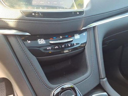 Certified 2023 Cadillac XT5 Premium Luxury AWD/4WD image 20