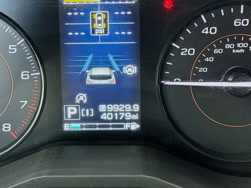 Used 2023 Subaru Crosstrek 2.0i Premium AWD/4WD image 8