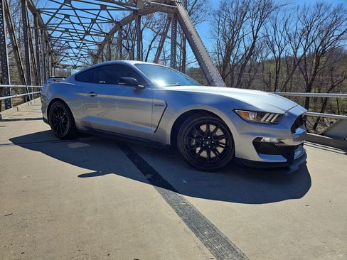 Used 2020 Ford Mustang Shelby GT350 w/ Technology Package image 2