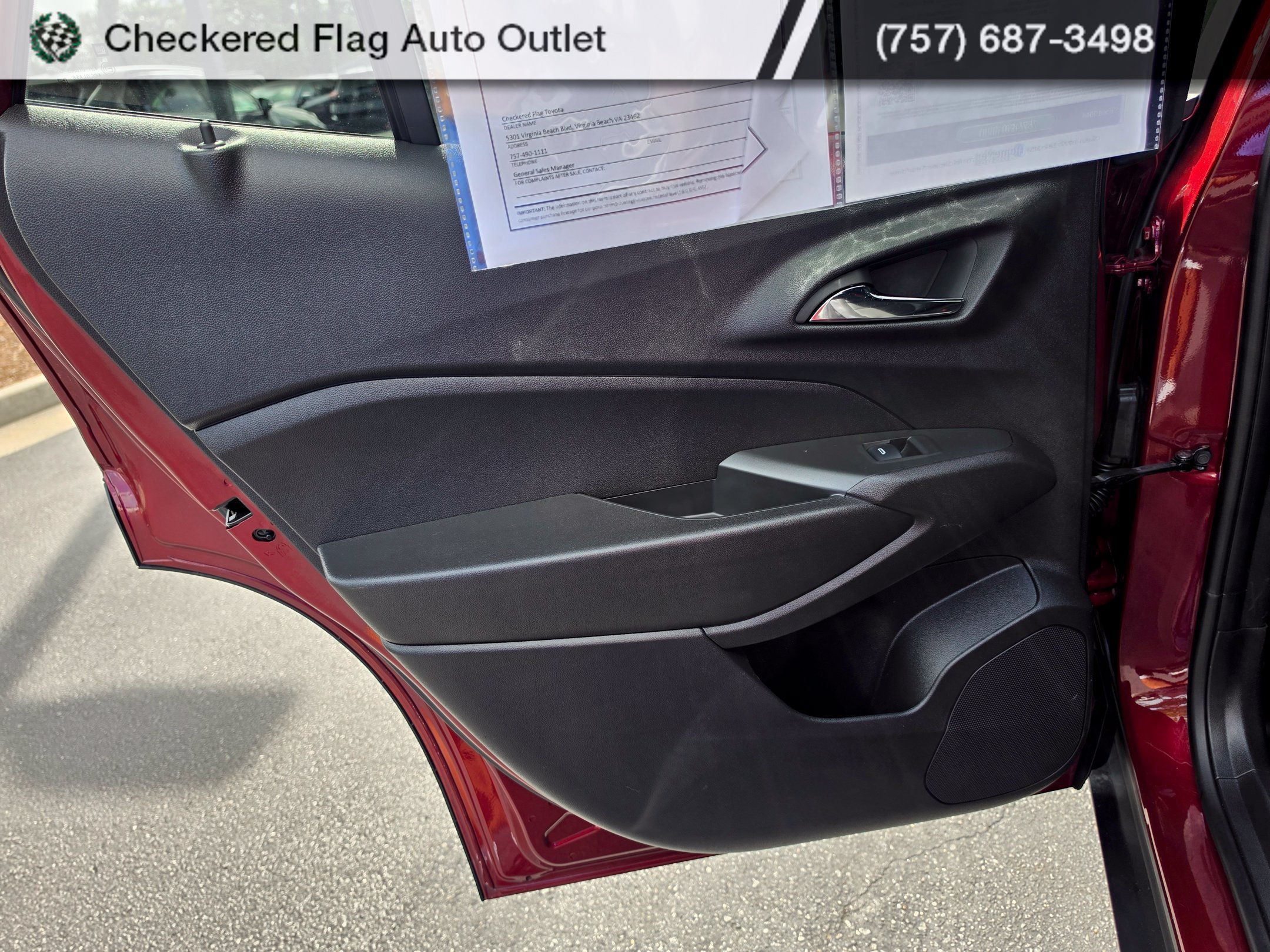 Used 2024 Chevrolet Trax RS w/ Sunroof Package FWD image 40