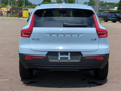 Used 2026 Volvo XC40 B5 Plus w/ Protection Package Premier image 5