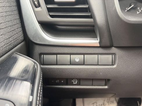 Used 2023 Nissan Rogue SV AWD/4WD image 13