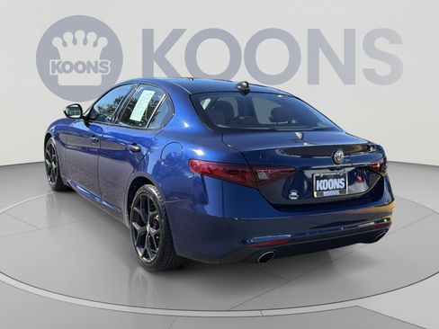 Used 2021 Alfa Romeo Giulia Ti w/ Nero Edizione AWD/4WD image 4