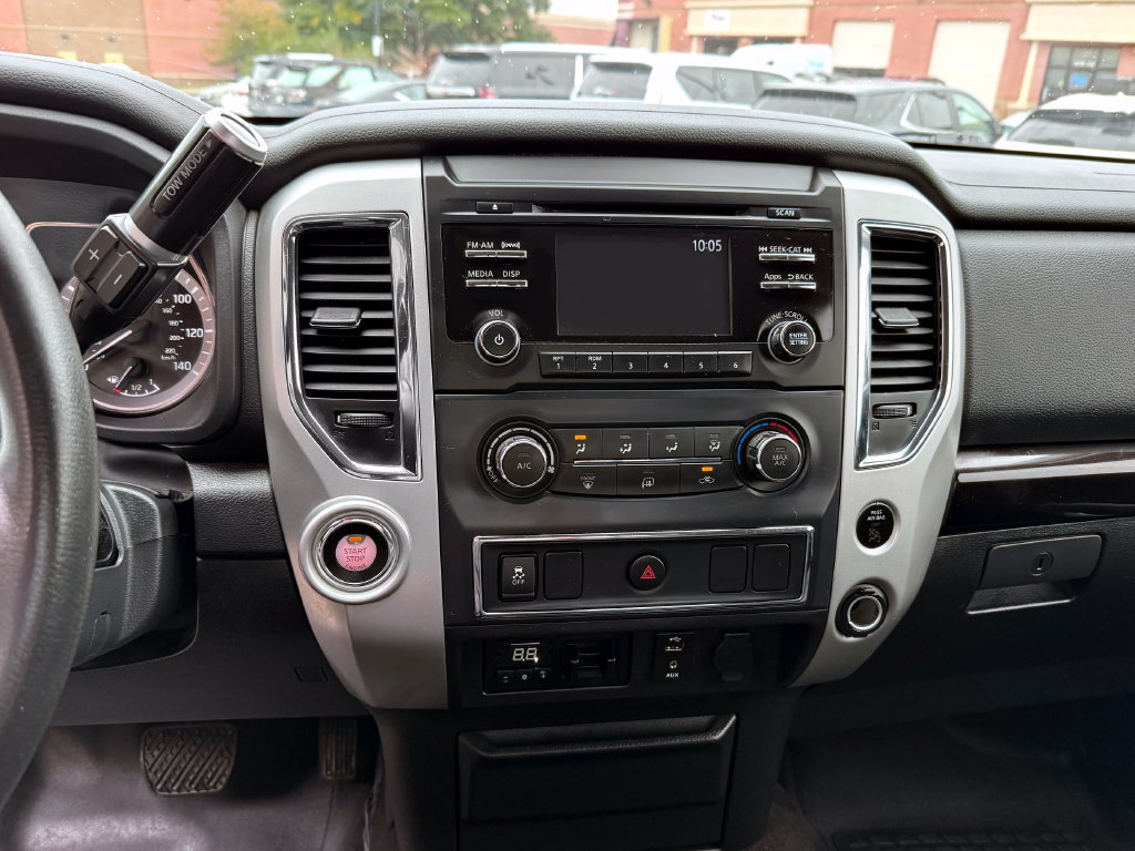 Used 2017 Nissan Titan SV RWD image 25
