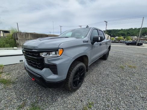 Used 2024 Chevrolet Silverado 1500 LT Trail Boss w/ LT Trail Boss Premium Package AWD/4WD image 3