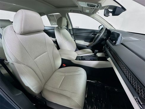 Used 2024 Honda Accord EX image 11