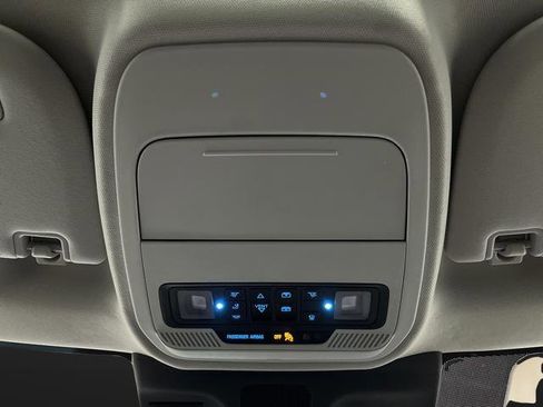 Used 2025 Ford Expedition Max Platinum image 28