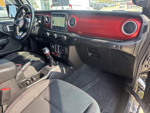 Used 2022 Jeep Gladiator Rubicon w/ LED Lighting Group AWD/4WD image 10