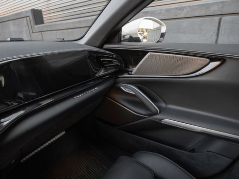 Used 2025 Ferrari Purosangue image 13