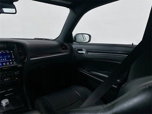 Used 2018 Chrysler 300 S w/ 300S Premium Group image 25