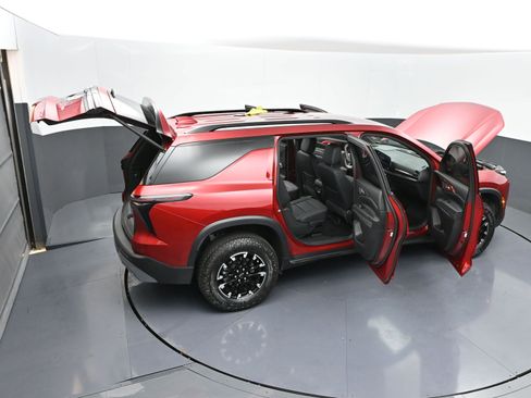 Used 2024 Chevrolet Traverse Z71 w/ LPO, Floor Liner Package image 50