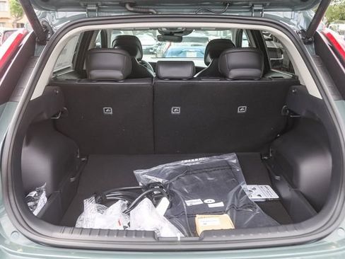 New 2026 Kia Niro Wind FWD image 27