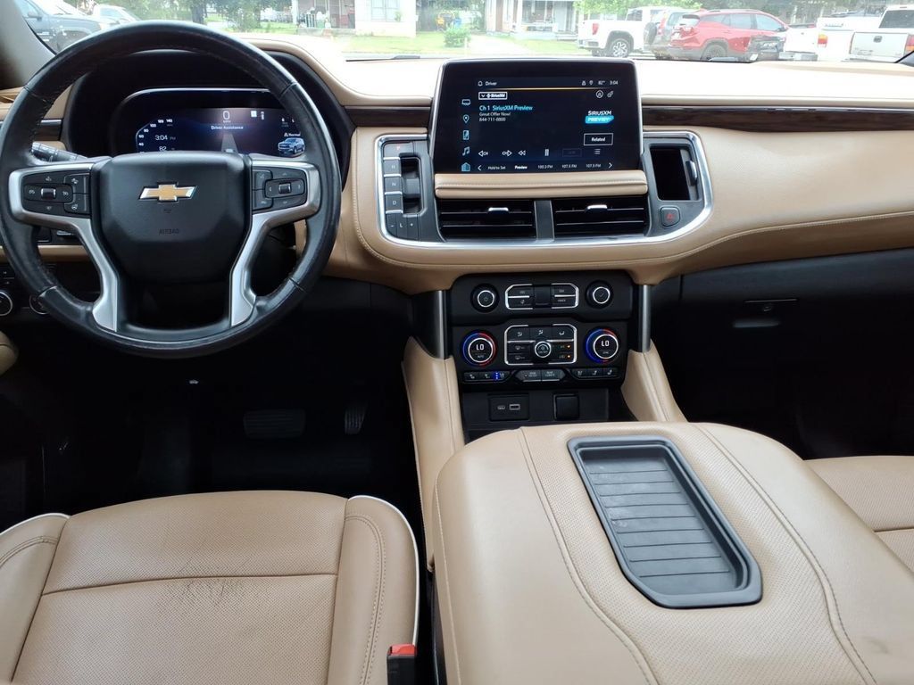 Used 2023 Chevrolet Tahoe Premier AWD/4WD image 14